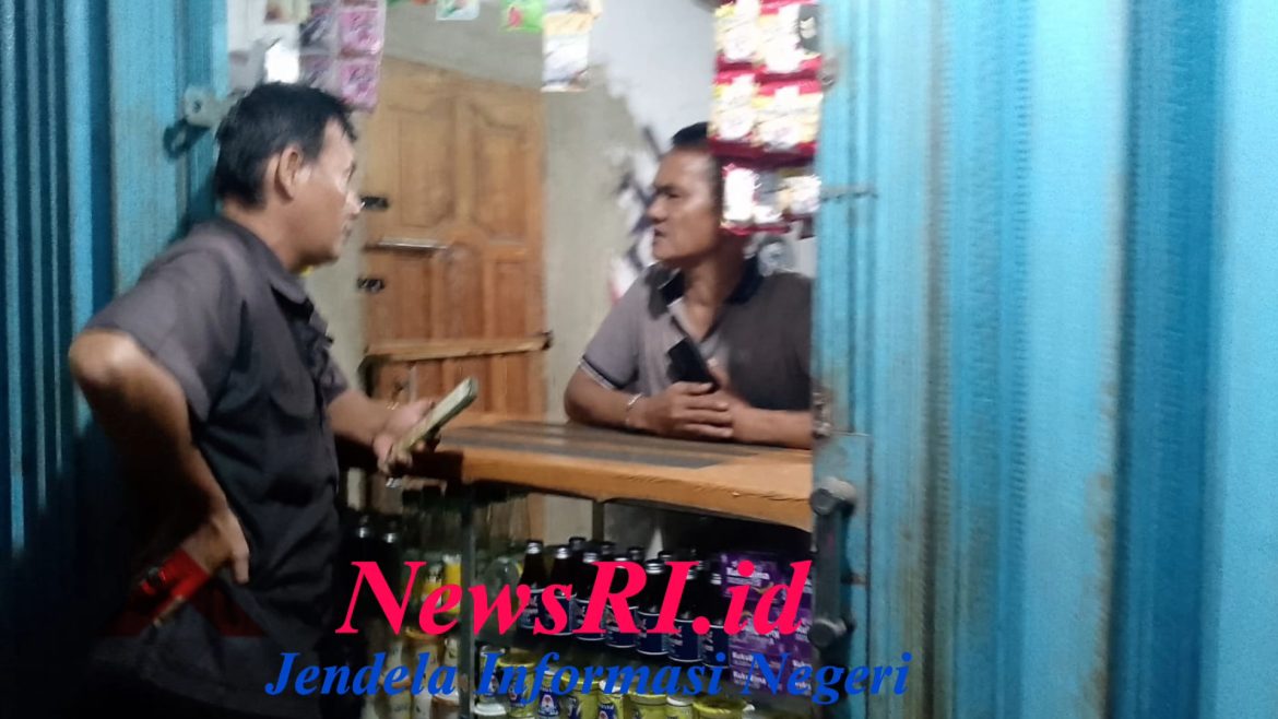 Lapor Pak Kapolda ! Sebuah Toko Kecil, Diduga Bebas Jual Miras Tanpa Izin di Dekat Sekolah Wilayah Palimanan Timur