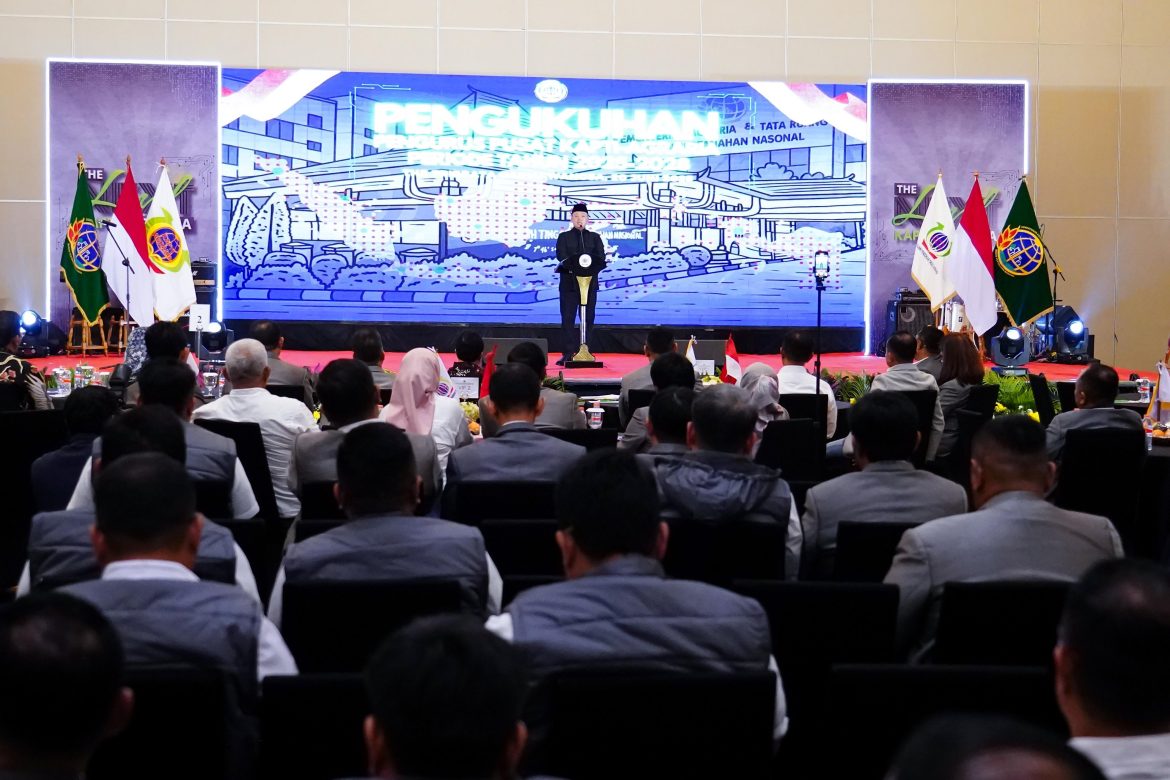 Pengukuhan PP KAPTI-Agraria 2025-2028, Menteri Nusron Tekankan Pentingnya Kontribusi dalam Transformasi Pelayanan Kementerian ATR/BPN