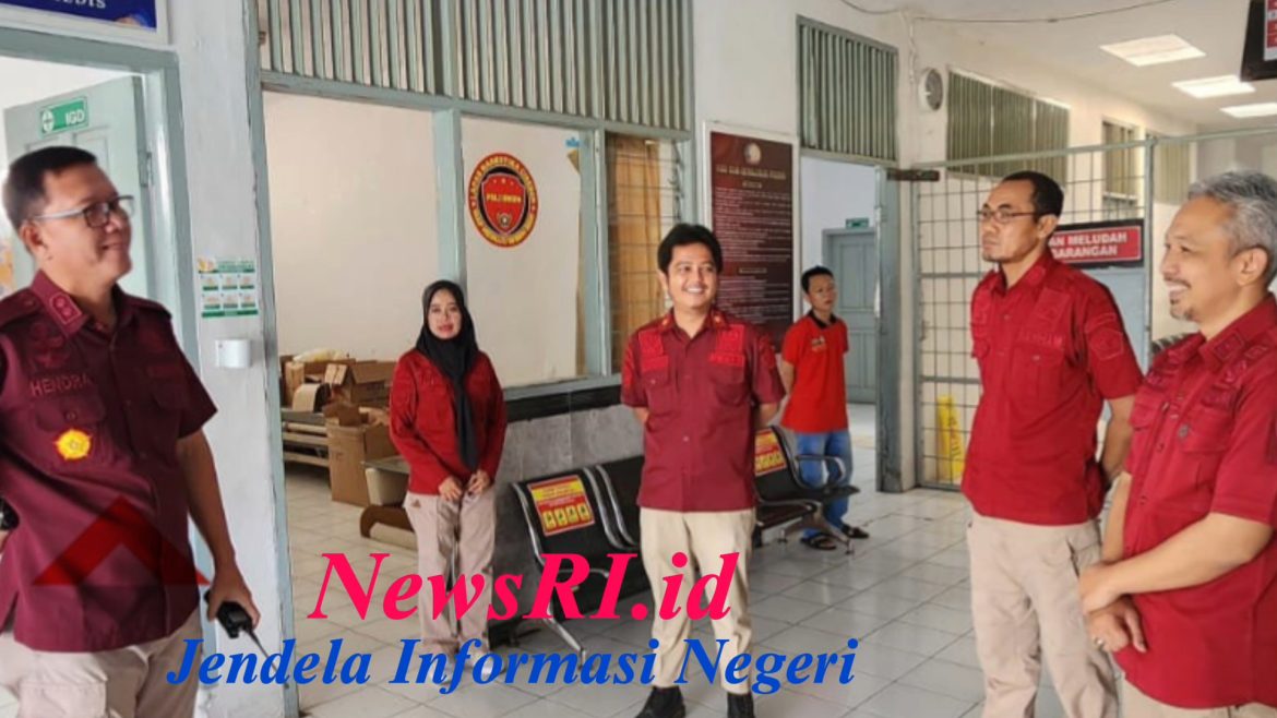 Plt. Kalapas S. Hendra Budiman Tinjau Kegiatan di Poliklinik Pratama dan Posko Utama Lapas Narkotika Cirebon