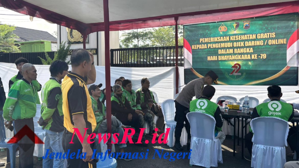 Polres Pekalongan Gelar Bakti Kesehatan Gratis Kepada Pengemudi Ojek Online