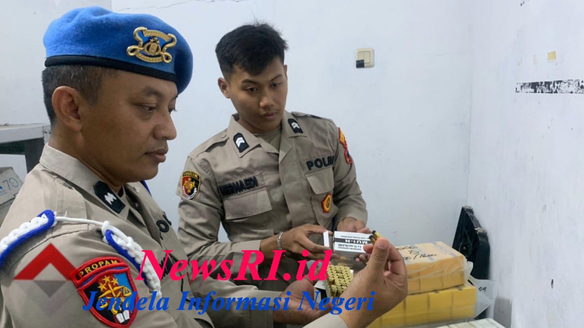 Antisipasi Penyalahgunaan Senpi, Propam Polres Pekalongan Cek Gudang Senjata Inventaris