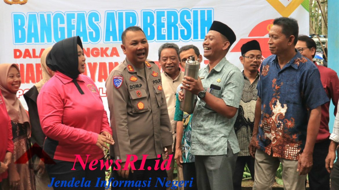 Sambut Hari Bhayangkara Ke-79, Polres Pekalongan Laksanakan Kegiatan Bangfas Air Bersih di Desa Rowolaku