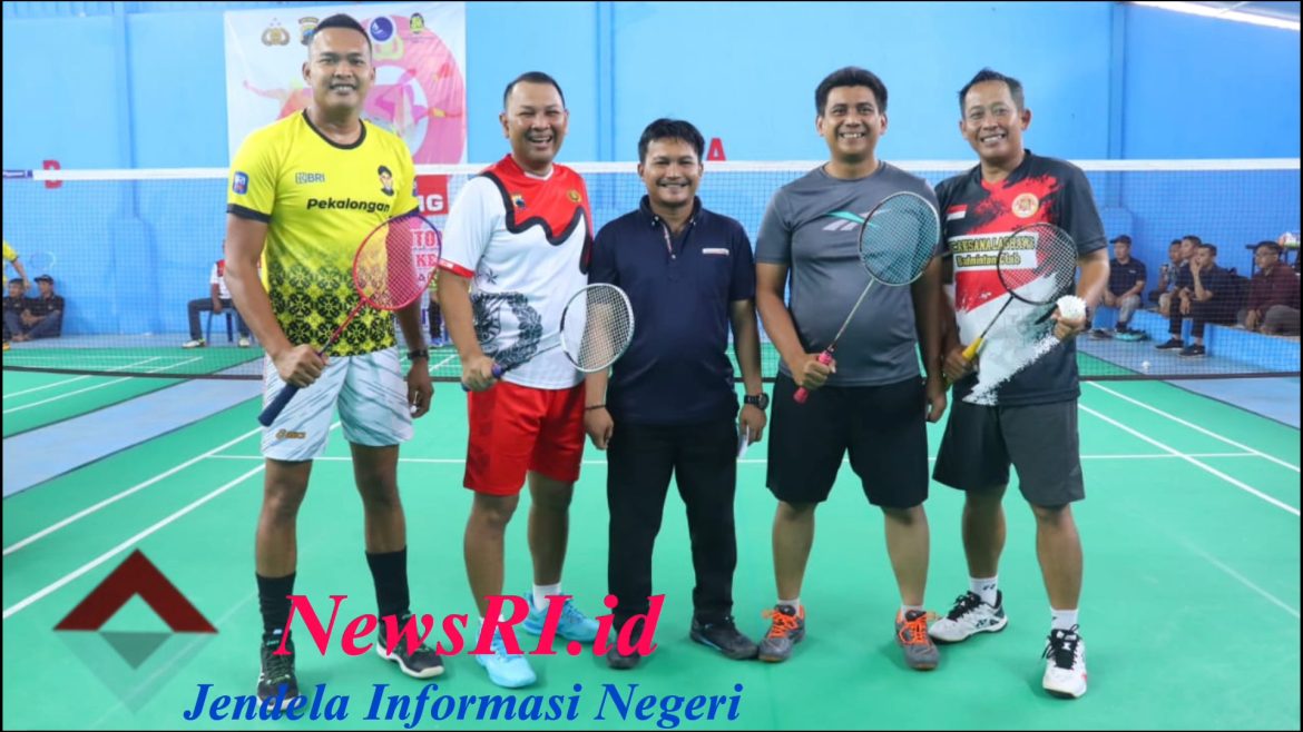 Semarakkan Hari Bhayangkara Ke-79, Tiga Puluh Tim Beregu Ikut Ambil Bagian dalam Turnamen Badminton Kapolres Cup