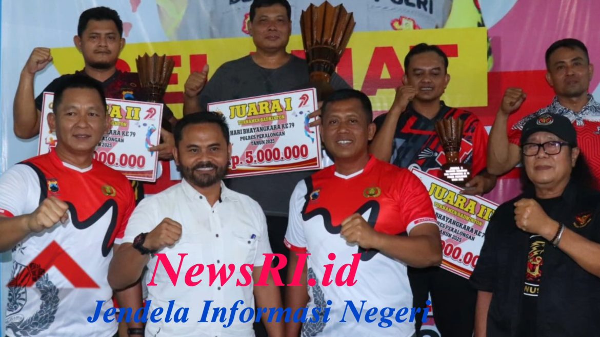 Tim Polres Pekalongan Raih Juara 1 dalam Turnamen Badminton HUT Bhayangkara Ke-79