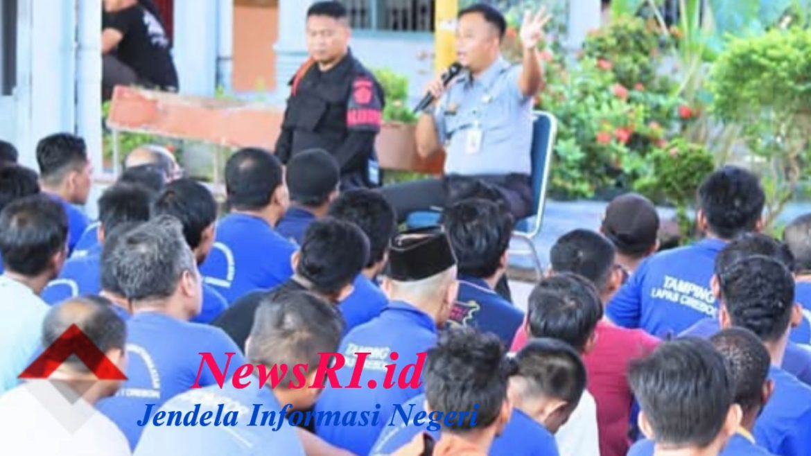 Jaga Kondusifitas Blok Hunian, Ka.KPLP Lapas Cirebon Ajak Narapidana Hidup Sadar dan Tidak Langgar Tata Tertib