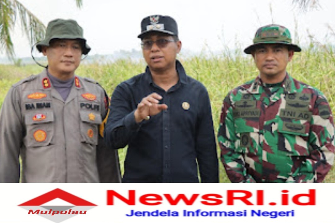 Bersama Wabup dan Dandim 0321, Kapolres Rohil Berjibaku Padamkan Karhutla di Bangko Permata