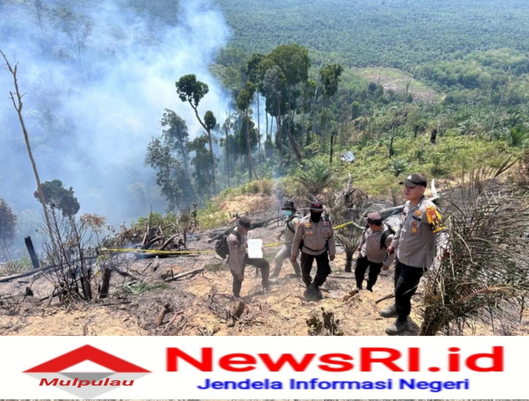Personel Polres Rohul Melakukan Verifikasi dan Usaha Pemadaman Hot Spot di Tiga Lokasi