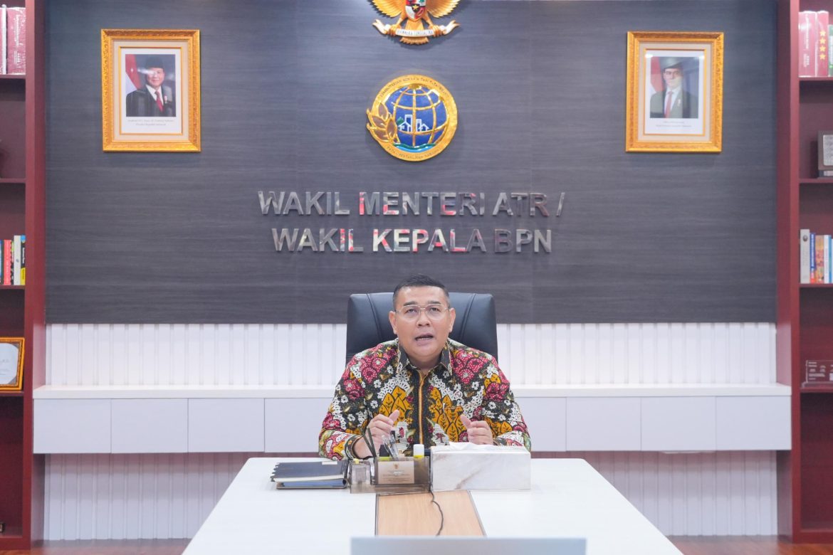Buka Sosialisasi Kehumasan, Wamen Ossy Berpesan agar Strakom Bersifat Informatif, Edukatif, Partisipatif, dan Transformasional