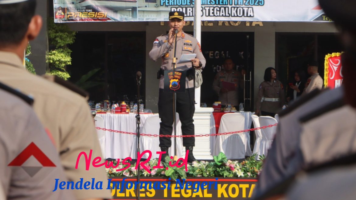 Hari Bhayangkara Ke-79, 32 Anggota Polres Tegal Kota Mendapatkan Kado Kenaikan Pangkat