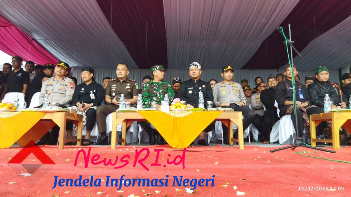 Tradisi, Syukur, dan Komitmen Pelestarian Wisata Alam, Bupati Tegal Ischak Maulana Rohman Pimpin Ruwat Bumi Guci 2025