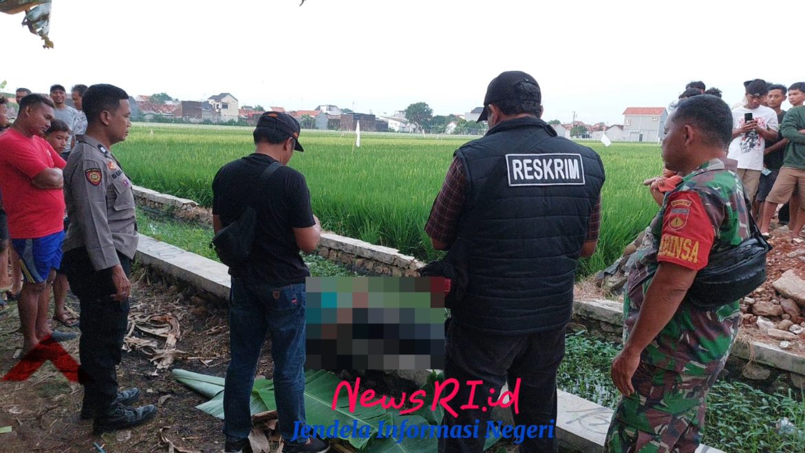 Polisi Evakuasi Mayat Laki-Laki Umur 68 Tahun yang Ditemukan di Saluran Irigasi