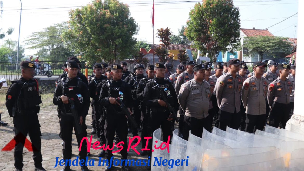 Ratusan Polisi di Pekalongan Amankan Audiensi Warga Sijambe