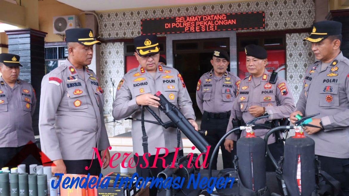 Cek Amunisi dan Senjata Gas Air Mata, Kapolres Pekalongan : Pastikan dalam Kondisi baik